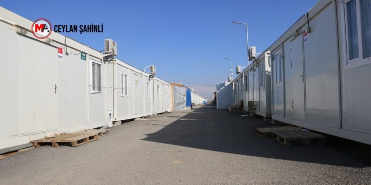 Gençler Elbistan’ı terk ediyor