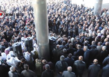 Wanlılar: Belediyemizi vermeyeceğiz