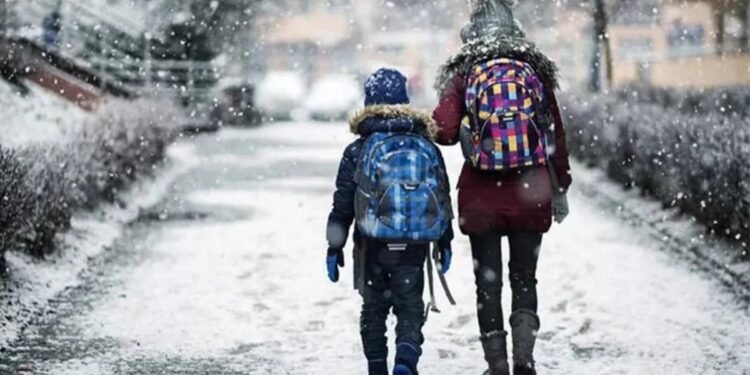 İstanbul’da kar tatili