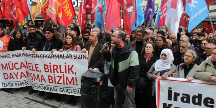 Kayyım protestoları: Darbeci zihniyete karşı duracağız