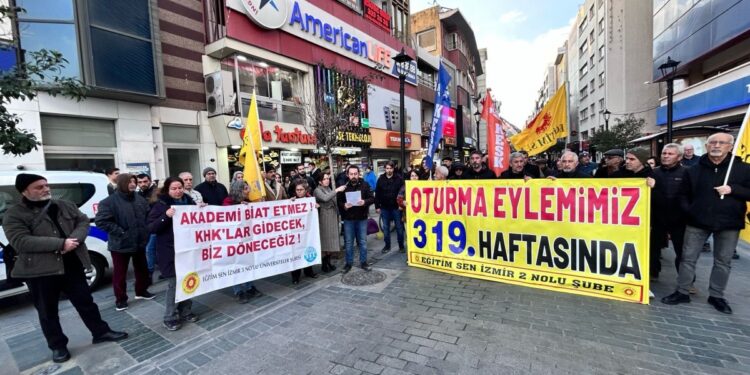 KHK eyleminde işten çıkarılan akademisyenlere dikkat çekildi