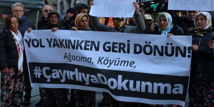 Çayırlılar ağaç kesimine karşı ayakta