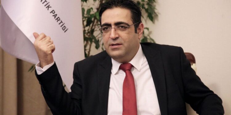 İdris Baluken: Dünyanın kilitlendiği tarihi bir ana tanıklık ettik