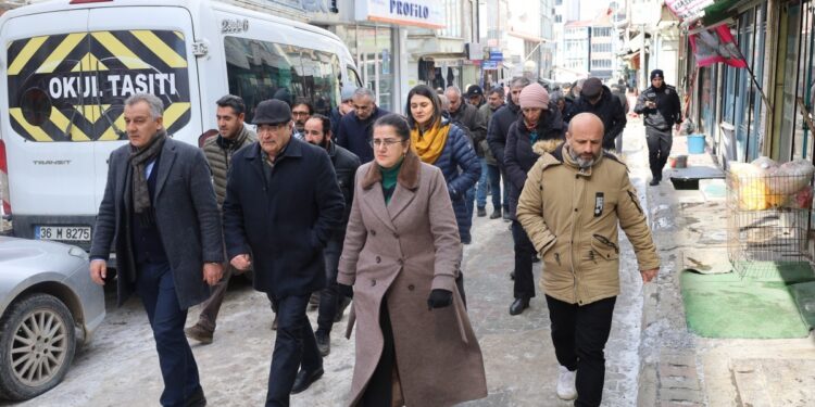 Qaxizman’da kayyıma karşı yürüyüş