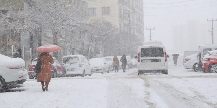 Kar yağışı, don ve çığ uyarısı