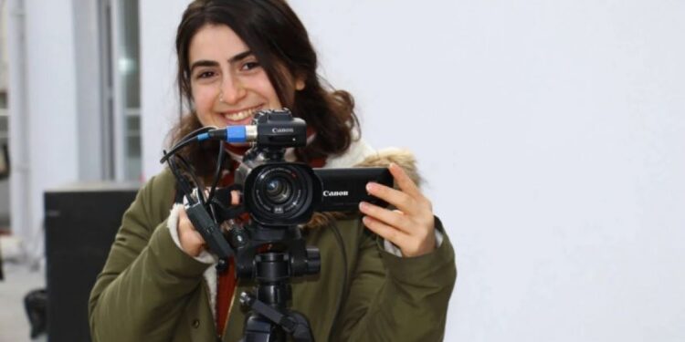 Mêrdîn Barosu’ndan gazeteci Öznur Değer çağrısı