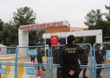 Kayyım Mêrdîn’de 62 işçiyi daha işten çıkardı