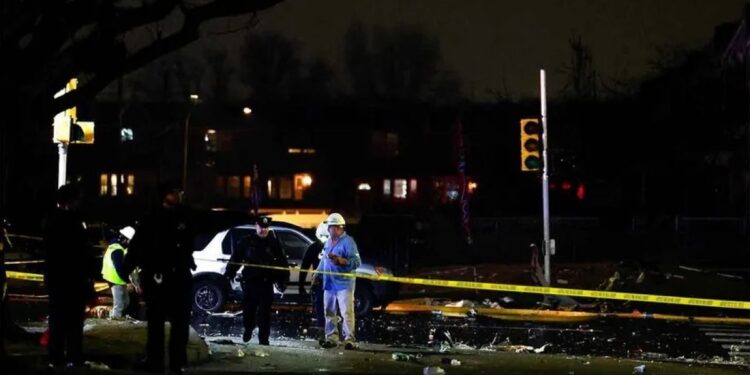 ABD’de uçak yerleşim yerine düştü