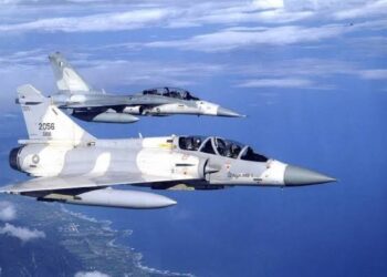 Fransa, Ukrayna’ya 2000-5 tipi savaş uçakları teslim etti