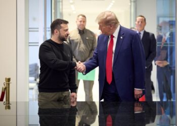 Trump, Zelensky için ‘seçilmemiş diktatör’ dedi
