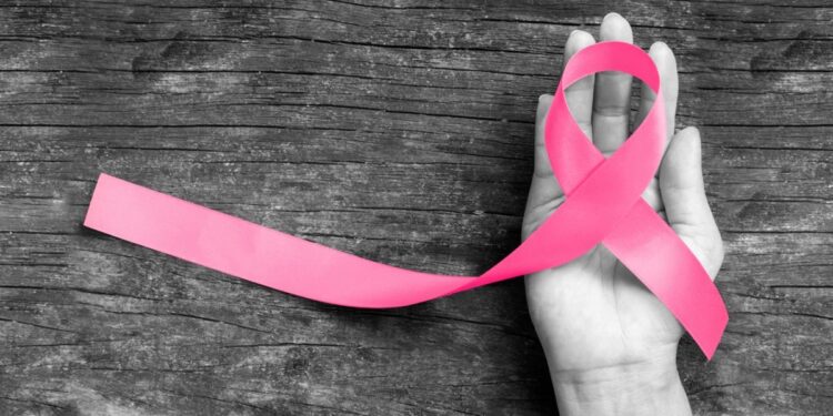 ‘Dünya genelinde dakikada dört kadına meme kanseri teşhisi konuyor’