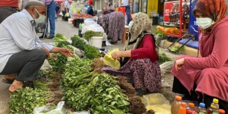 TÜRK-İŞ: Yoksulluk sınırı 75 bin 973 TL’ye yükseldi