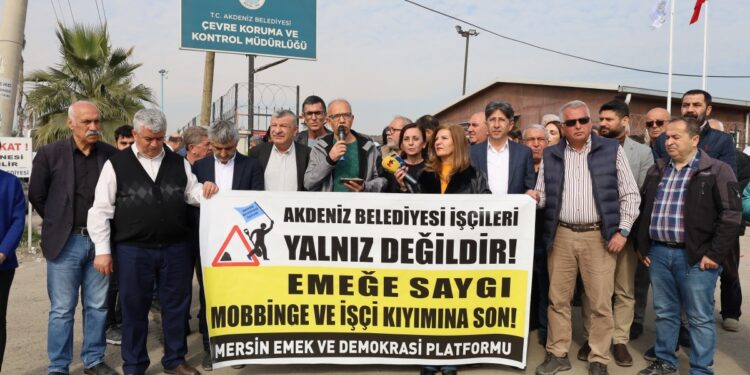 Kayyımın mobbing ve görev değişikliği kararı protesto edildi