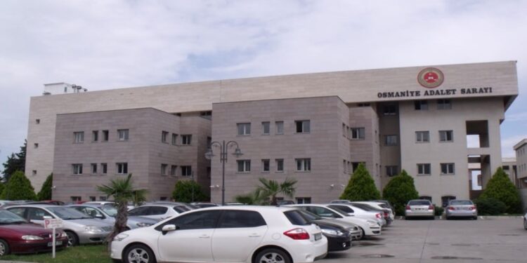 52 kişinin hayatını kaybettiği sitenin müteahhidi tahliye edildi