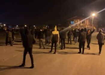 Gençler kayyım ve komploya karşı eylemde