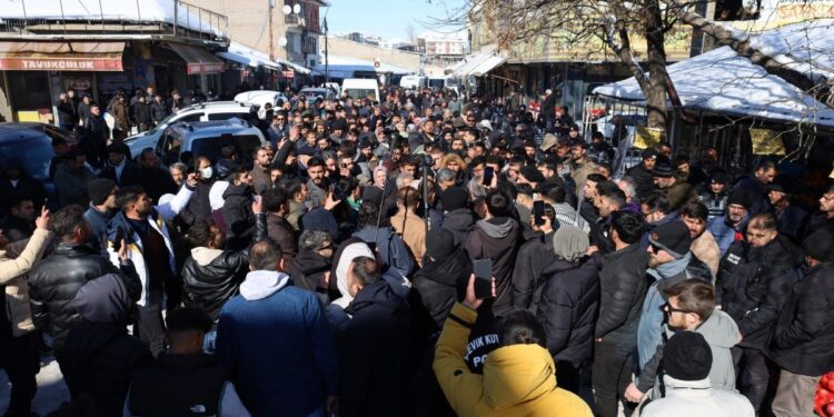 3 ilçede kayyım protestosu: Hırsızları göndereceğiz