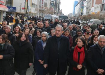 Bakırhan Wan’da konuştu: Türkiye’nin kurtuluşu irade hırsızlığında değil demokratikleşmede