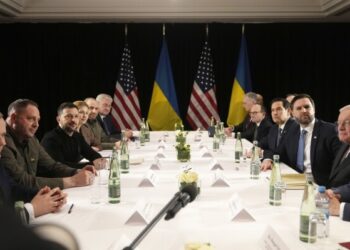 ABD ‘ağır’ taleplerini geri çekti, Ukrayna ABD’nin maden anlaşmasını kabul etti