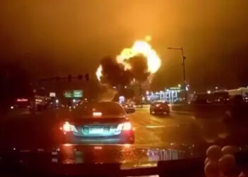 ABD’de ikinci uçak kazası: Özel jet, yerleşim yerine düştü: Çok sayıda ölü ve yaralı var