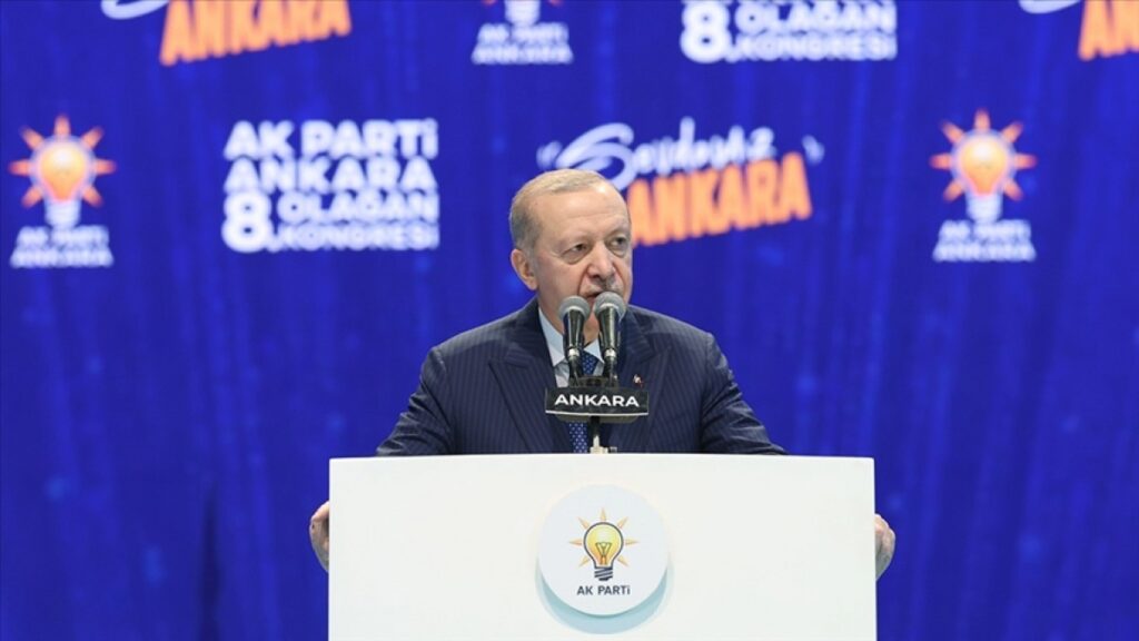 AKP kongresi: Erdoğan TÜSİAD’ı tehdit etti