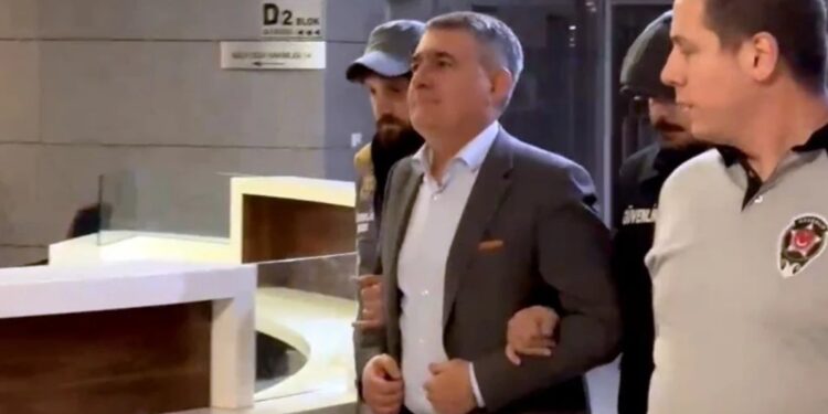 AKP'de TÜSİAD çatlağı