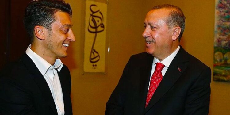 AKP’de yeni MKYK: İyi Parti’den 5, Gelecek Partisi’nden 2 vekil listede; Mesut Özil resmen AKP’de
