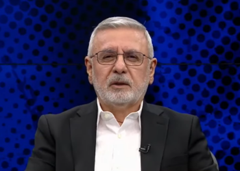 AKP’li Mehmet Metiner: “Parti teşkilatında 15 Temmuz’a ‘tiyatro’ diyenler var”