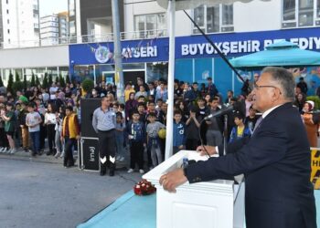 AKP'li belediyede maaş isyanı: 2 bin 500 işçi iş bıraktı