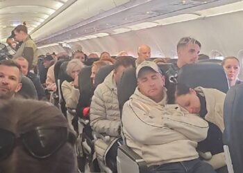 Acil İniş Yapan Rus Uçağındaki Yolcuların Polonya'da Uçaktan İniş Yapmasına İzin verilmedi