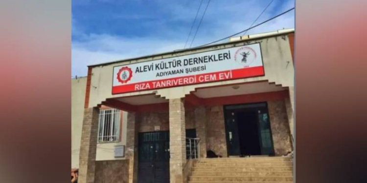 Adıyaman'da cemevine biber gazlı saldırı!
