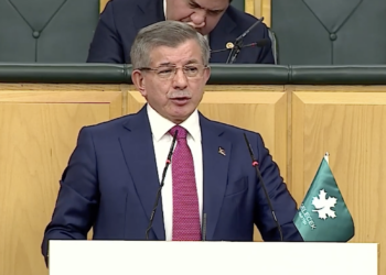 Ahmet Davutoğlu’ndan AKP’ye ‘Serap Yazıcı’ tepkisi: “Robotlar sizin olsun!”