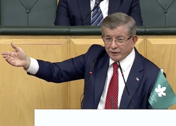 Ahmet Davutoğlu’nun önerisi: “Gazzeliler referandum yapıp Türkiye’ye bağlansın”