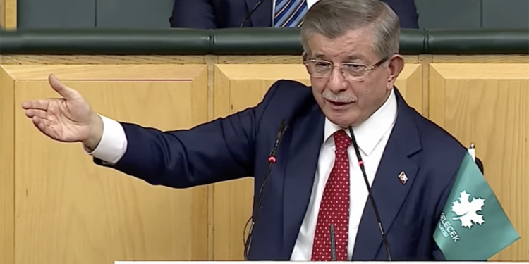 Ahmet Davutoğlu’nun önerisi: “Gazzeliler referandum yapıp Türkiye’ye bağlansın”