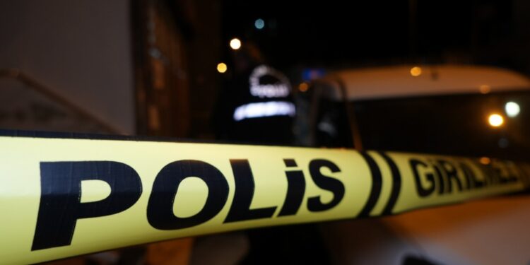 Alacak Verecek Meselesinde Kan Aktı: Husumetlisini Pompalı Tüfekle Vurdu