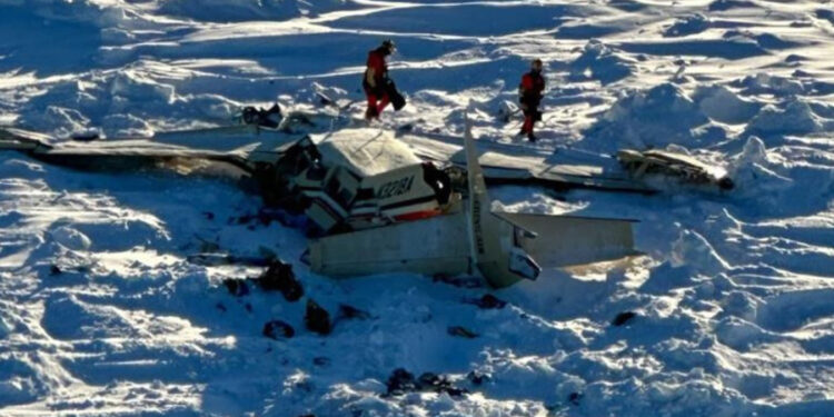 Alaska’da düşen uçağın enkazı bulundu: 10 kişiden kurtulan yok