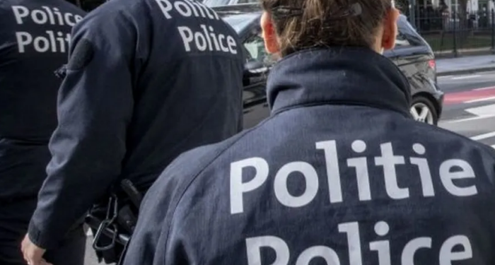 Belçika polisi, Brüksel metrosunda silahlı saldırganları arıyor