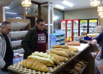 Bir ilde daha ekmeğe zam geldi; "Az bile olmuş İstanbul’da 15 lira burası daha ucuz"