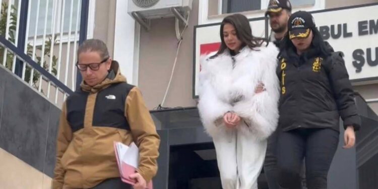 Biri bana eşek şakası yaptık desin