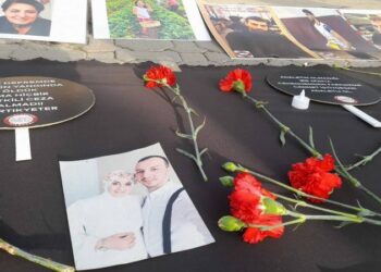 Bize en yüksek yerden yalnızca yalan söyleniyor