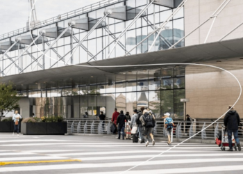 Brüksel Havalimanı'nda Grev: Perşembe Günü Yapılacak Uçuşları İptal Ettiler