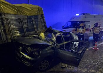 Bursa'da Zincirleme Kaza: Hepsi Birbirine Girdi, Ölü ve Yaralılar Var