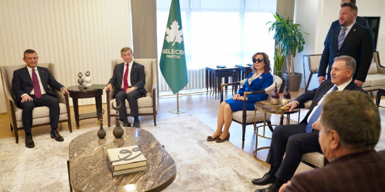 CHP Lideri Özel'den Gelecek Partisi Lideri Davutoğlu'na Ziyaret