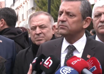 CHP Lideri Özgür Özel'den Hatay'da 'Erken Seçim' Çağrısı: 'Sandık Bir An Önce Gelmeli'