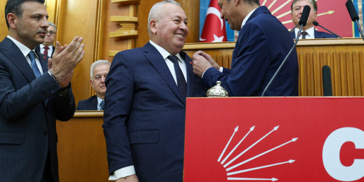 CHP’ye katılan Cemal Enginyurt’a jet soruşturma