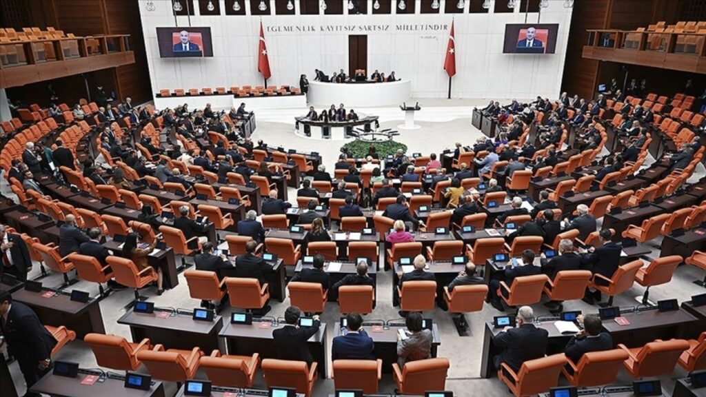 DEM Partili milletvekilleri: AKP halkı zehirliyor