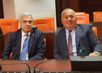 Demokrat Parti’den istifa etmişlerdi; Salih Uzun ve Cemal Enginyurt CHP’ye katıldı