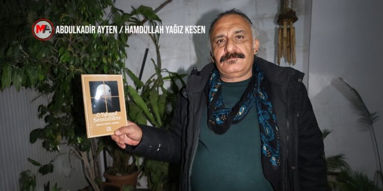 Depremin bıraktığı izi şiirleriyle anlattı