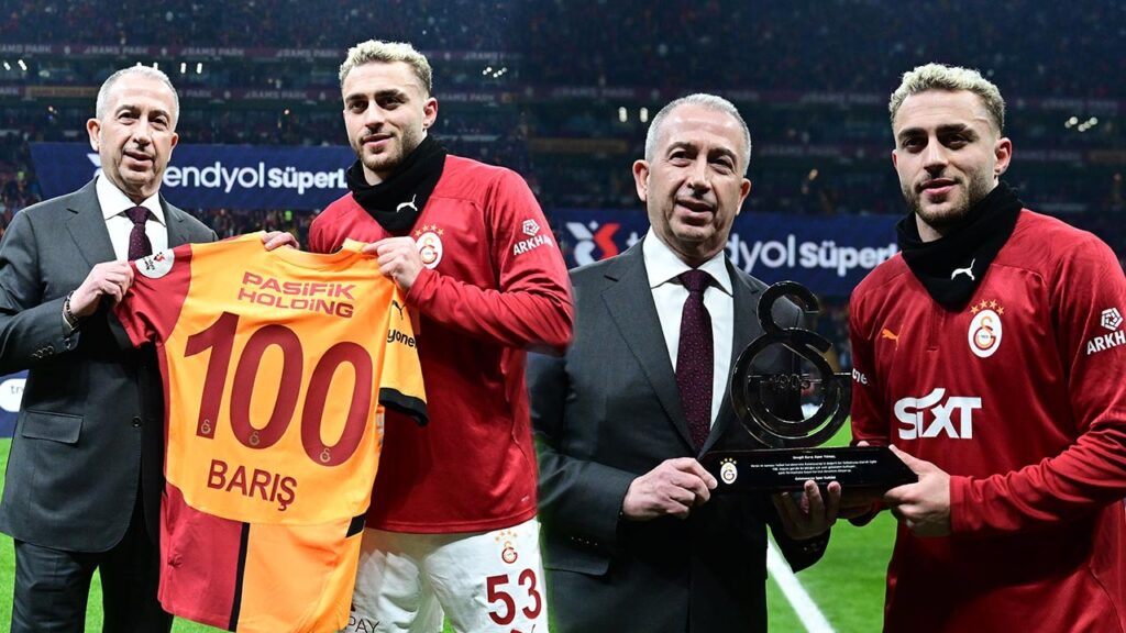 Derbi Öncesi Barış Alper Yılmaz'a Plaket