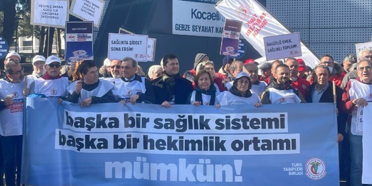 Doktorlardan 'Beyaz Yürüyüş': Yılgınız