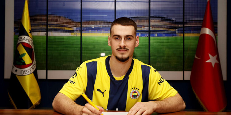 Dördüncü transfer de açıklandı; Mimovic resmen Fenerbahçe’de